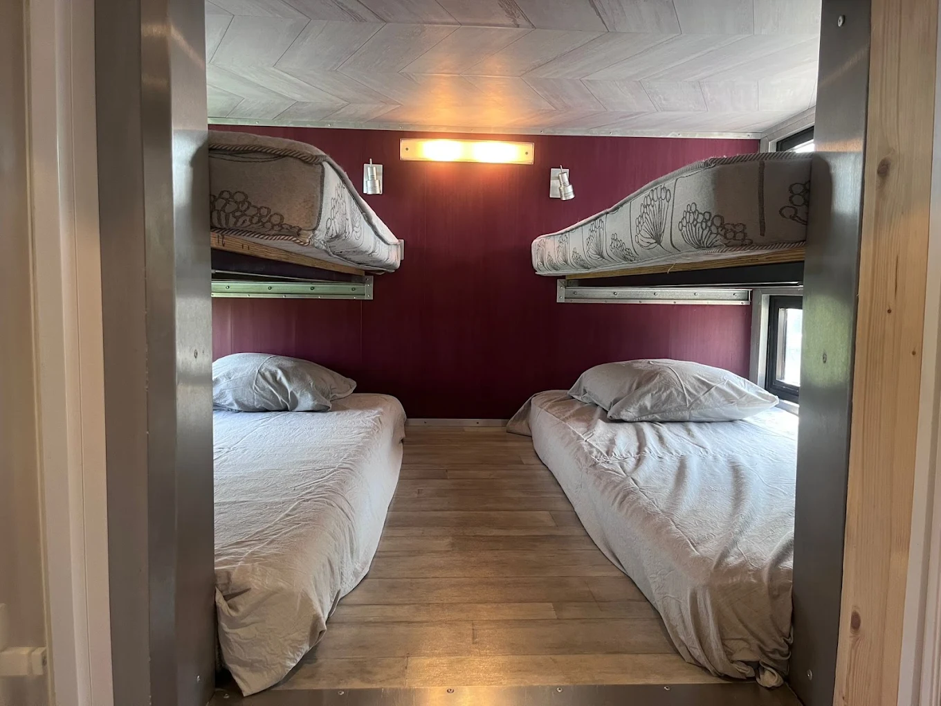 Semi dortoir — intérieur du camion hôtel